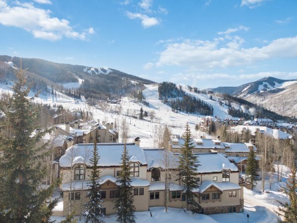 Beaver Creek Four Bedroom Vacation Townhome Walk to Lifts