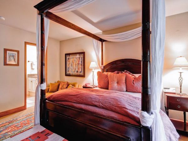 Beaver Creek Four Bedroom Vacation Townhome Walk to Lifts