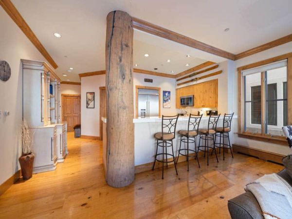 Ski in Ski out Townhome and Walk to Village