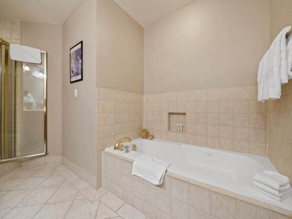 Ski in Ski out Townhome and Walk to Village