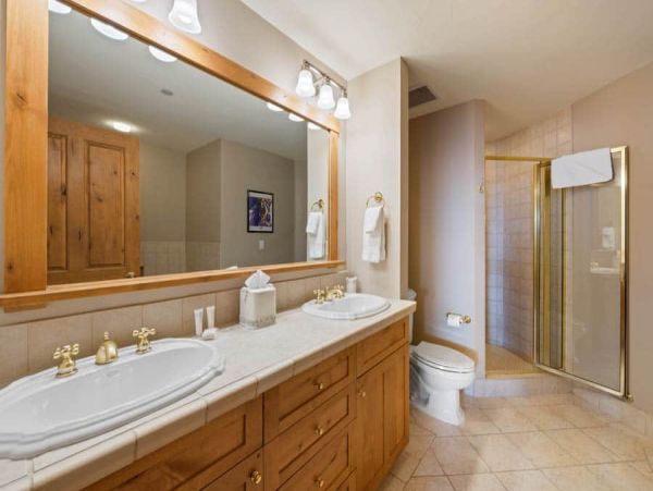 Ski in Ski out Townhome and Walk to Village