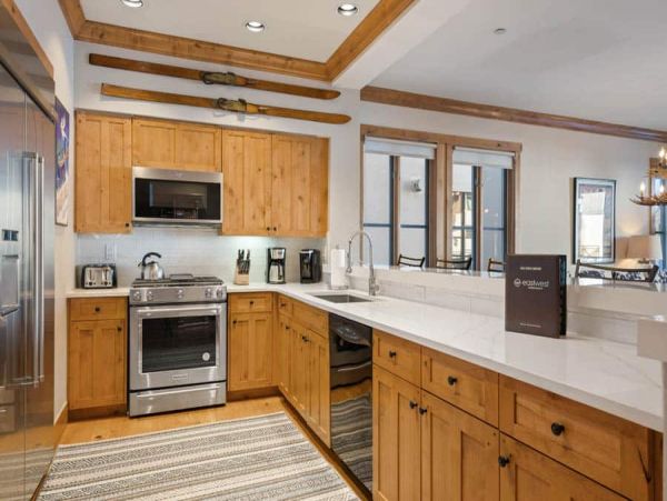 Ski in Ski out Townhome and Walk to Village