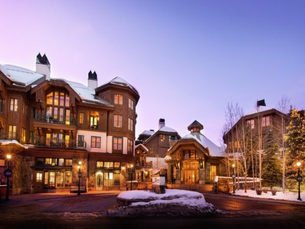 Skin in Ski out and immediate access to the Village