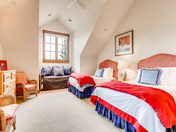 Bachelor Gulch Ski in Ski Out 50 yards from Door