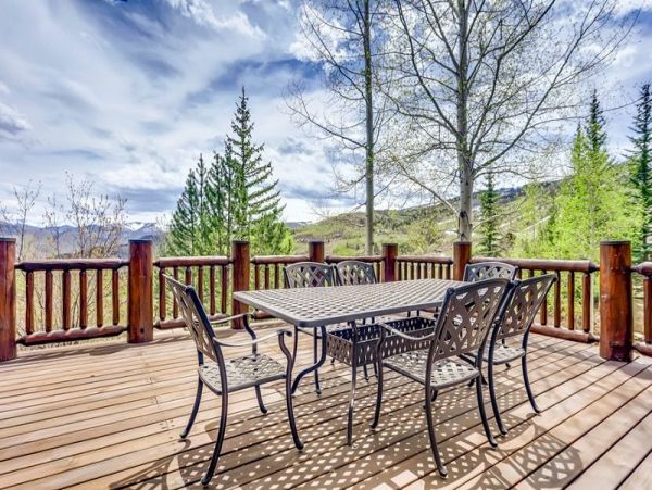 Bachelor Gulch Ski in Ski Out 50 yards from Door