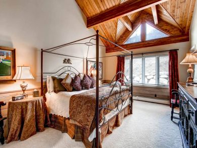 Recently Renovated Duplex - Ski Out for Intermediate Skiers Recently Renovated Duplex - Ski Out for Intermediate Skiers
