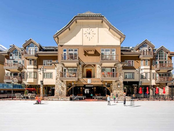 Beaver Creek Village One bedroom plus Den sleeps 6