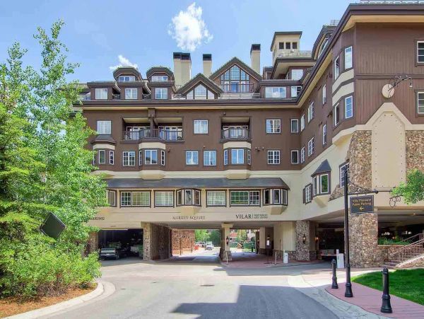 Beaver Creek Village One bedroom plus Den sleeps 6