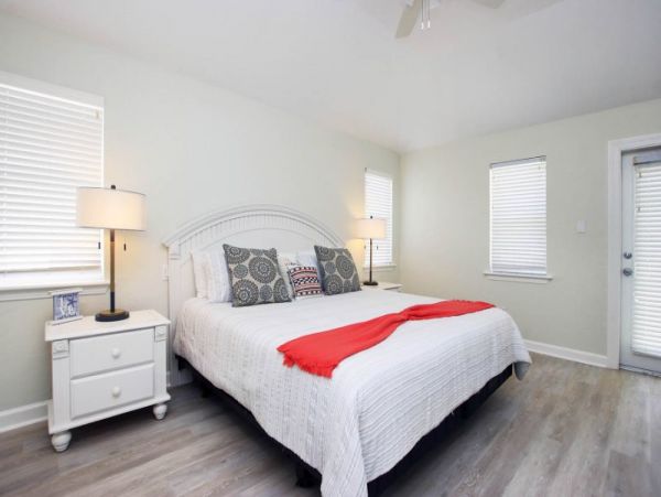 Captiva Island Vacation Home Short Walk to Beach 10 Guests