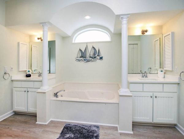 Captiva Island Vacation Home Short Walk to Beach 10 Guests