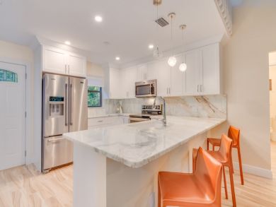 Lush Paradise: Cozy Captiva Home 3 Bedrooms Short Walk to Beach Lush Paradise: Cozy Captiva Home 3 Bedrooms Short Walk to Beach