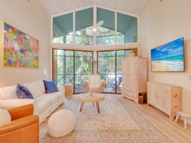 Lush Paradise: Cozy Captiva Home 3 Bedrooms Short Walk to Beach Lush Paradise: Cozy Captiva Home 3 Bedrooms Short Walk to Beach