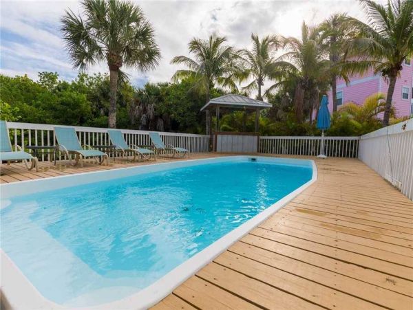 Captiva Island Luxury Vacation Home Walk to Beach
