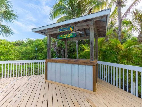 Captiva Island Luxury Vacation Home Walk to Beach