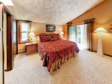 Comfy Mountain 3 Bedroom Duplex Sleeps Six Guests in Vail