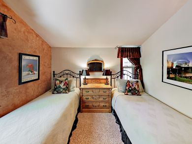 Comfy Mountain 3 Bedroom Duplex Sleeps Six Guests in Vail