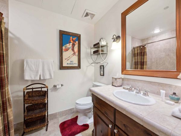 Exclusive Mountain Interior Great Location