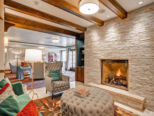 Exclusive Mountain Interior Great Location