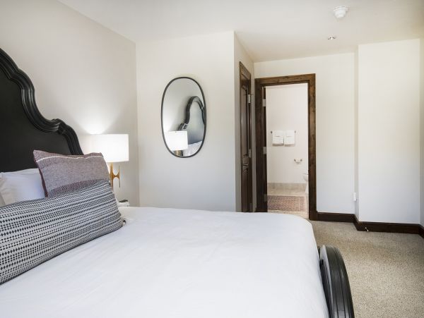 Beaver Creek Vacation Rental - Avon, Colorado Condo with Pool & Shuttle