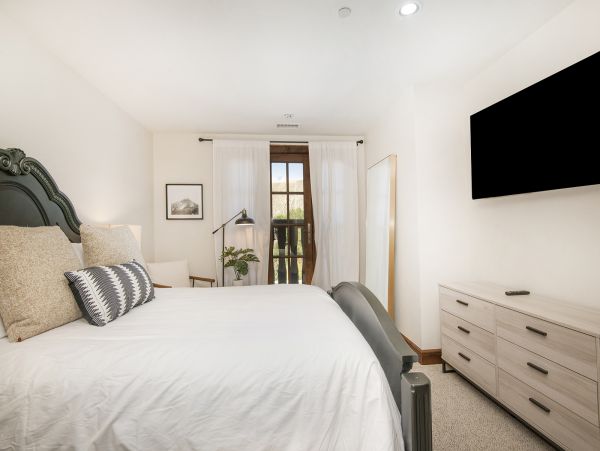 Beaver Creek Vacation Rental - Avon, Colorado Condo with Pool & Shuttle