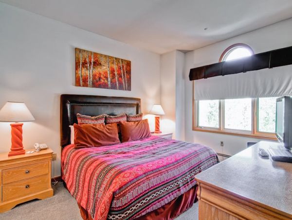 Ski in Ski Out Second floor unit