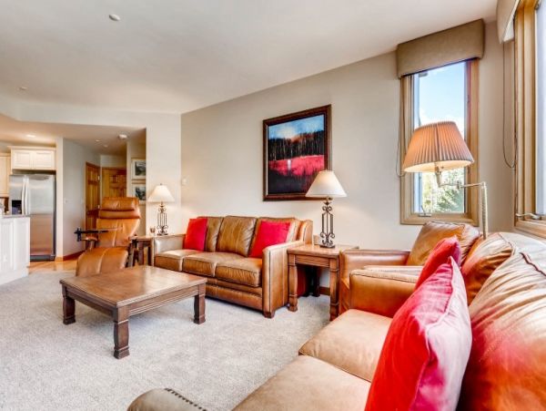 Ski in Ski Out Second floor unit