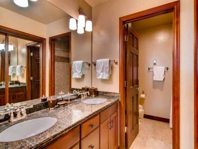 Luxury Three Bedroom Condo Ski-in Ski-out