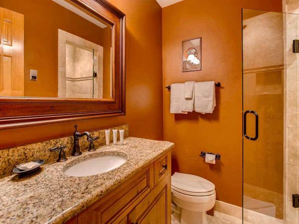 Unique First floor Ski in Ski out unit