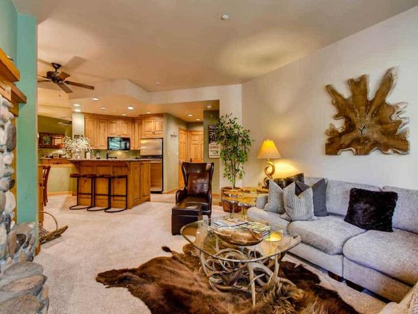 Unique First floor Ski in Ski out unit