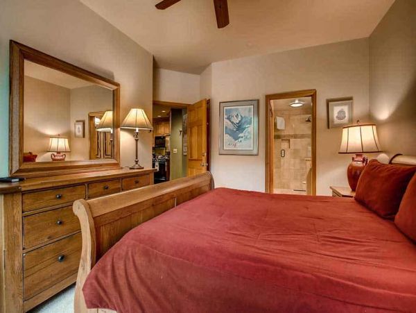 Unique First floor Ski in Ski out unit