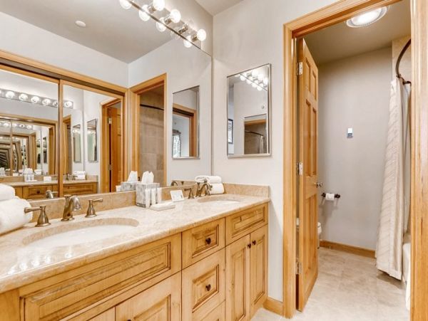 Ski in Ski out Beaver Creek Vacation sleeps 7
