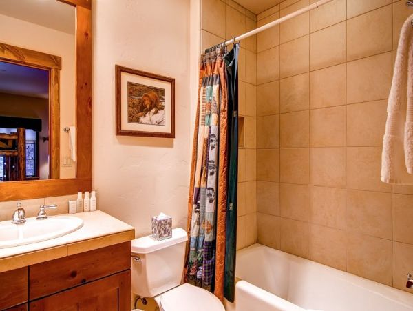 Five Bedroom Residence with Easy Ski In-Ski Out Access