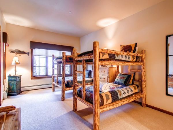 Five Bedroom Residence with Easy Ski In-Ski Out Access