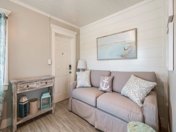 Walk to the Beach From This Studio Condo