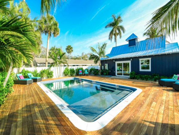 Holmes Beach Two Bedroom Vacation Condo