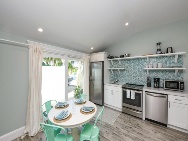 Holmes Beach Two Bedroom Vacation Condo