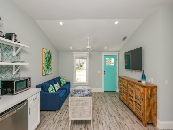 Holmes Beach Two Bedroom Vacation Condo