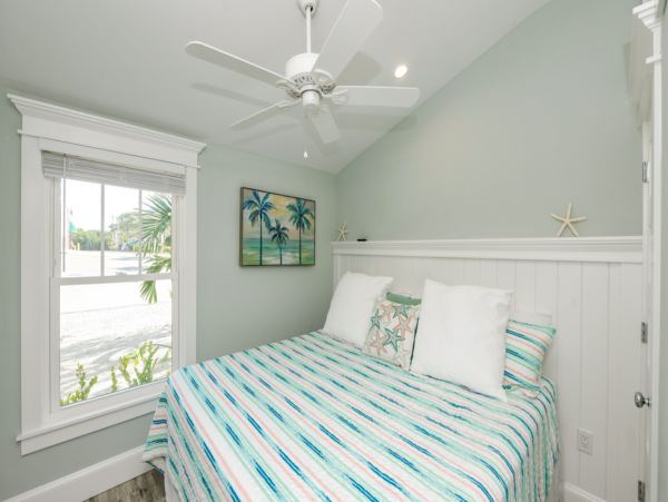 Holmes Beach Two Bedroom Vacation Condo