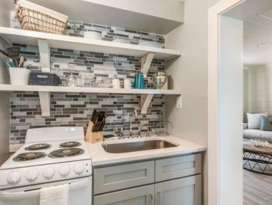 Upscale Studio Condo with Pool