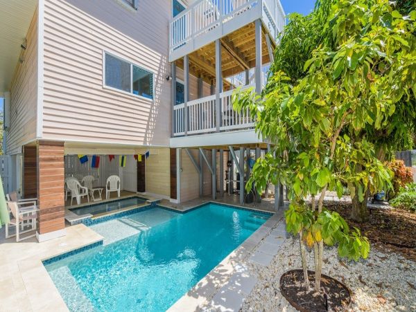 Anna Maria Island Vacation Rental - Luxury 3-Bedroom Home with Pool & Gulf Views