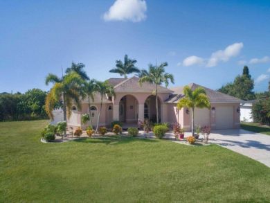 Cape Coral Vacation Home Sleeps Eight Guests Pool High End!
