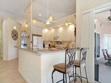 Cape Coral Vacation Home Sleeps Eight Guests Pool High End!