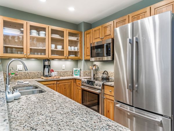 Arrowhead Two Bedroom Ski Condo Walk to Lift