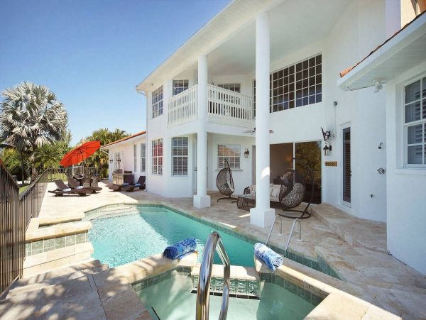 Cape Coral Luxury Vacation Rental Pool Home Six Bedrooms