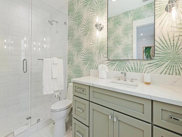 Holmes Beach Luxury Vacation Pool Home Near Beach & Fun