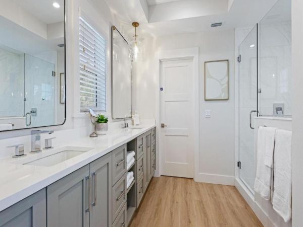 Holmes Beach Luxury Vacation Pool Home Near Beach & Fun