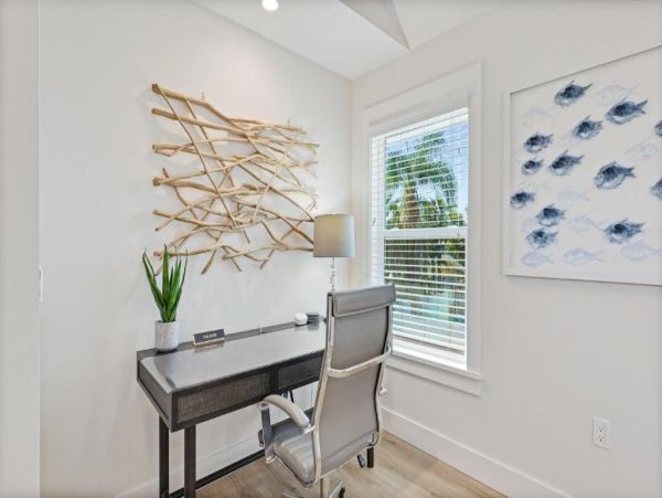 Holmes Beach Luxury Vacation Pool Home Near Beach & Fun