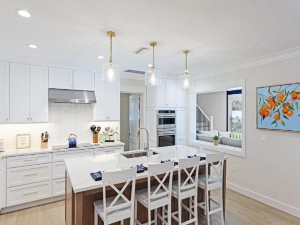 Holmes Beach Luxury Vacation Pool Home Near Beach & Fun
