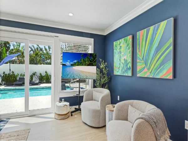 Holmes Beach Luxury Vacation Pool Home Near Beach & Fun
