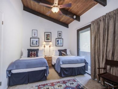 Vail Three Bedroom Vacation Townhome Sleep 8 Shuttle to Lift